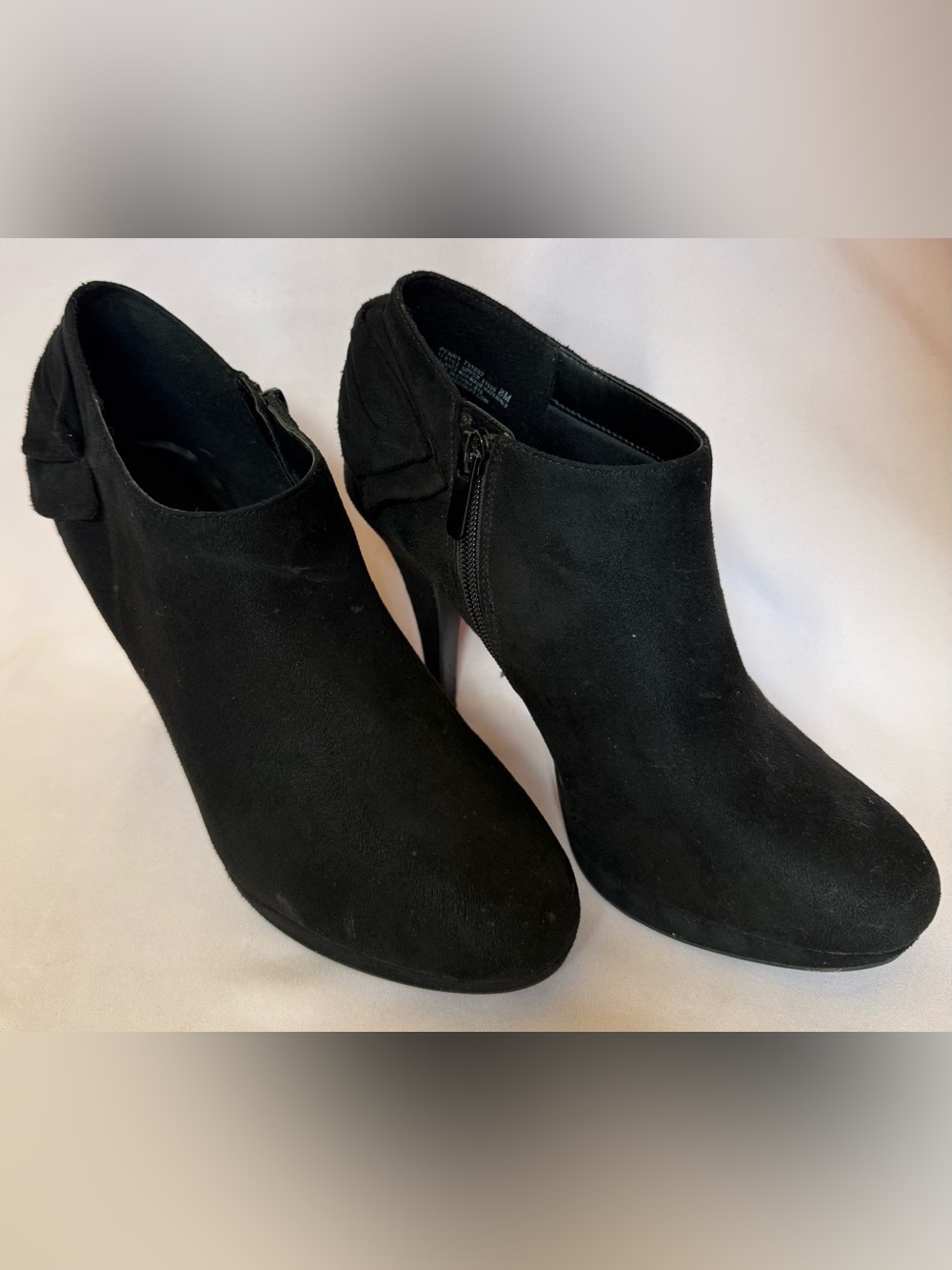 Impo Black Ankle Booties 4” Heel Bow Detail Size 8M